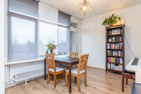 Foto - Te koop: Net appartement gelegen op de 3e woonlaag in een kleinschalig appartementencomplex in een zeer gewilde, groene woonomgeving